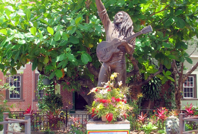 Bob-Marley-Statue